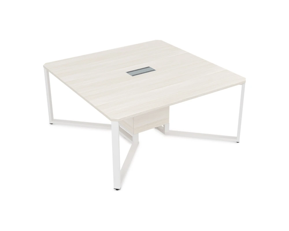 Стол-квадрат (1600x1600x750) САММИТ / SUMMIT