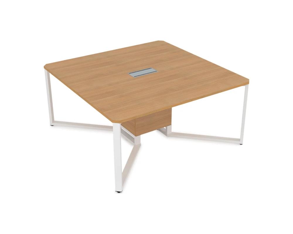 Стол-квадрат (1600x1600x750) САММИТ / SUMMIT