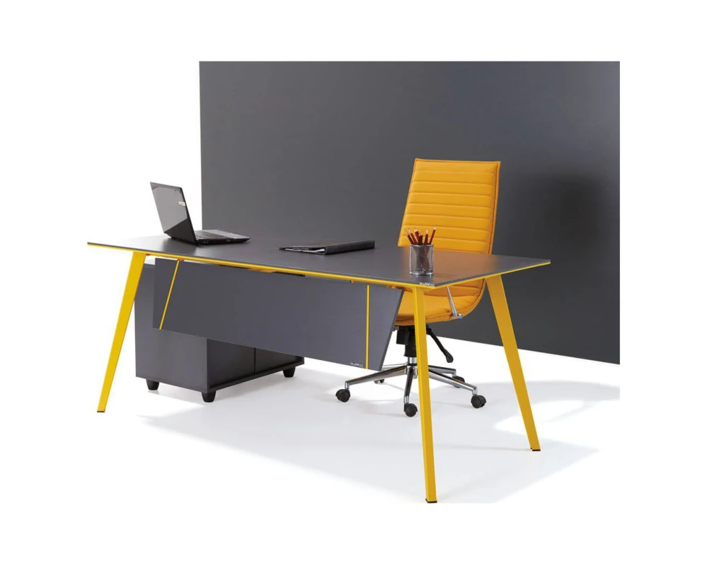 Стол персонал (на 3 ножках) 140 Слайд