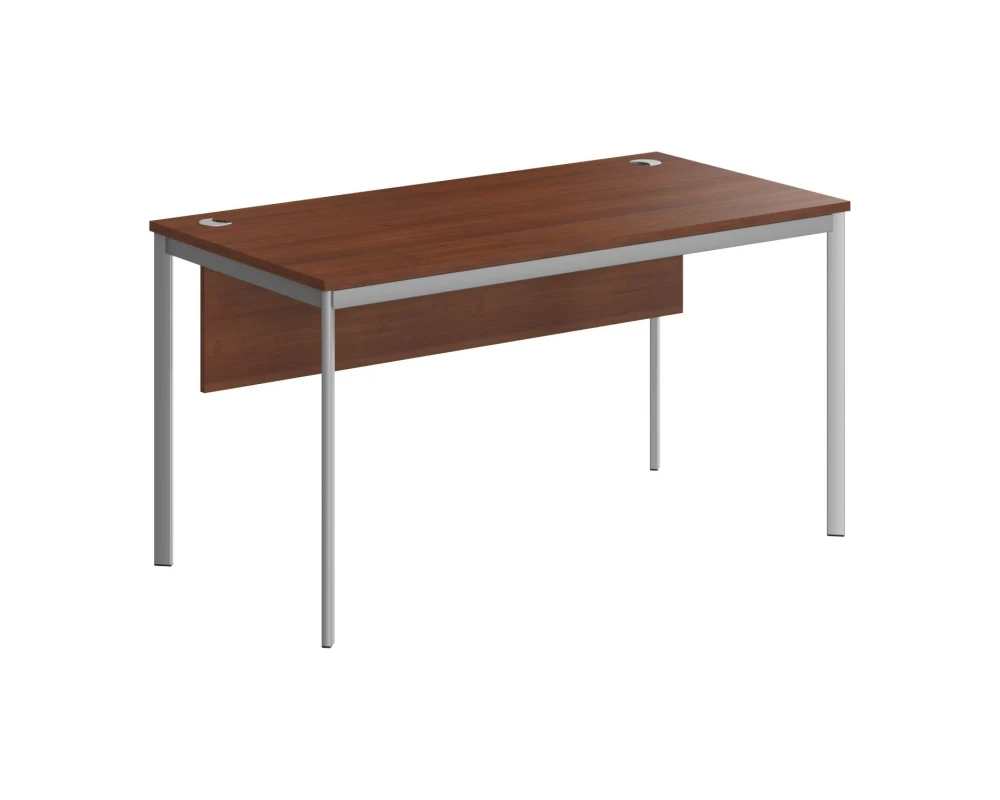 Стол прямой c фронтальной панелью 1400х720х755 Imago С